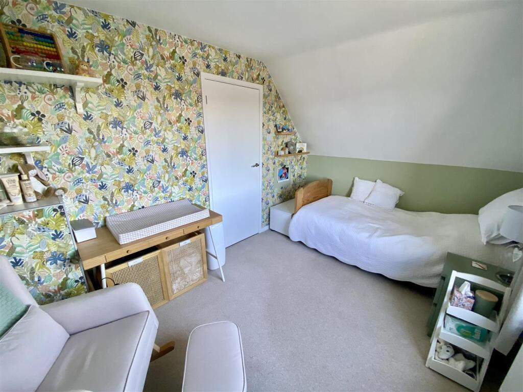 Bramleys Estate Agents - Manor Park - Mirfield (2)