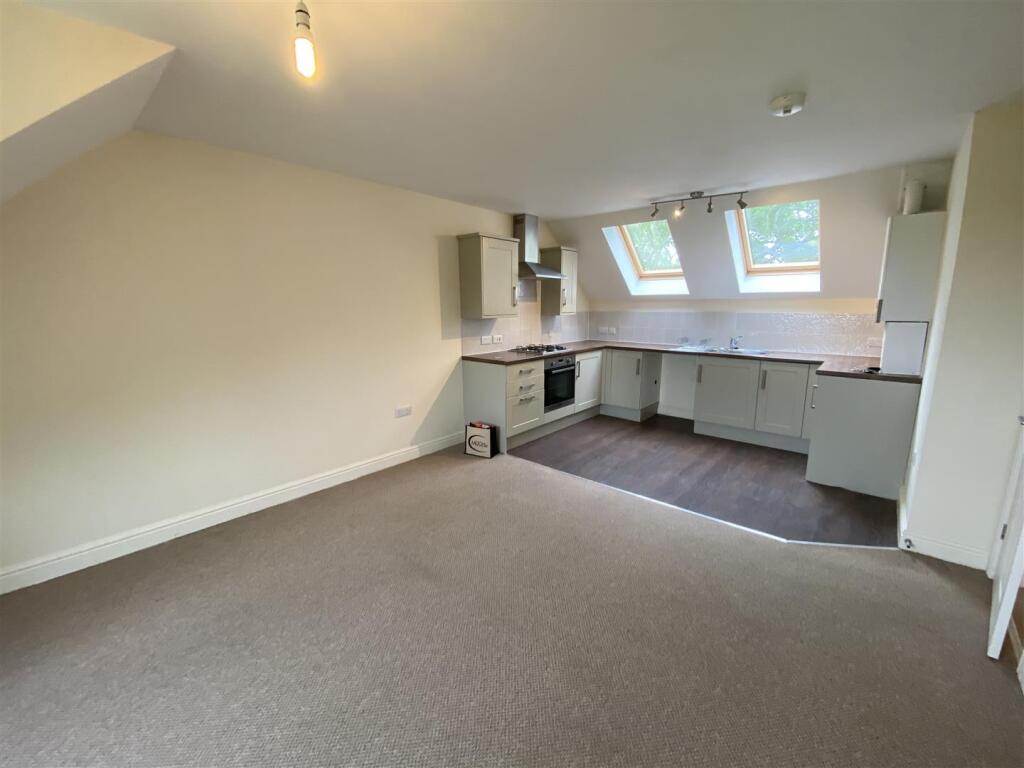 Living Area.jpeg