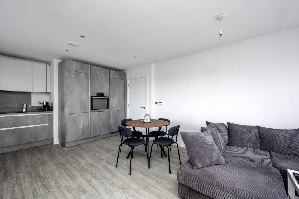 Kitchen / Lounge / Diner