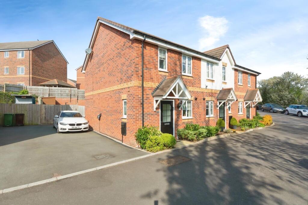 front with Driveway.jpg