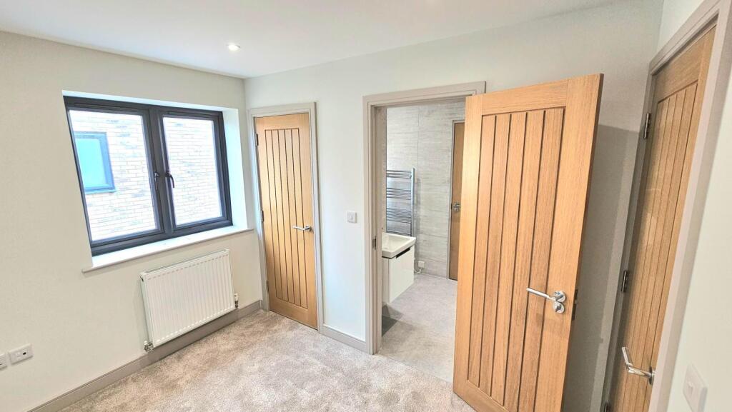 12 Magnum Plum Way bed 3.jpg