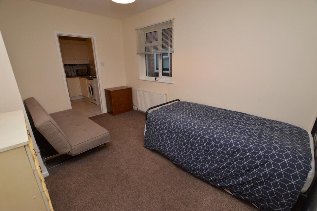 BedSittingroom -Flat