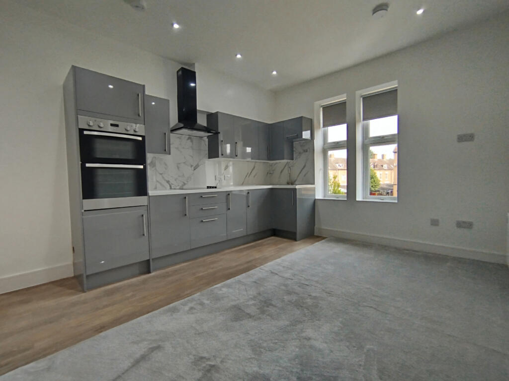 Flat 3 to let