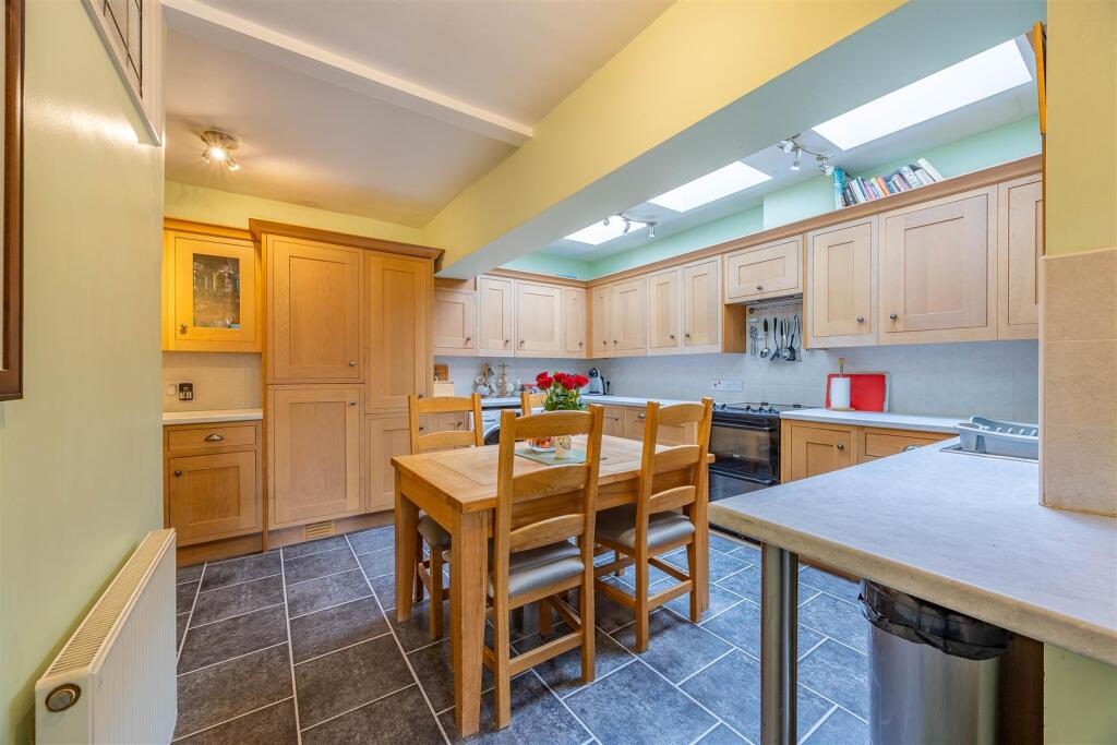 Kitchen/Breakfast Room