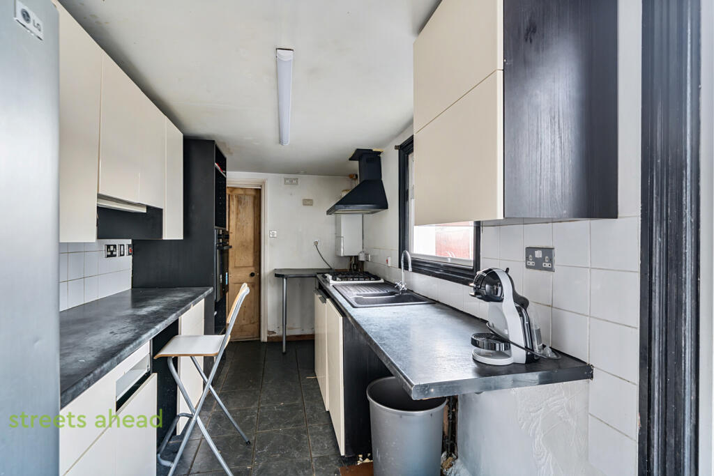 c80104a3-6ab3-420...