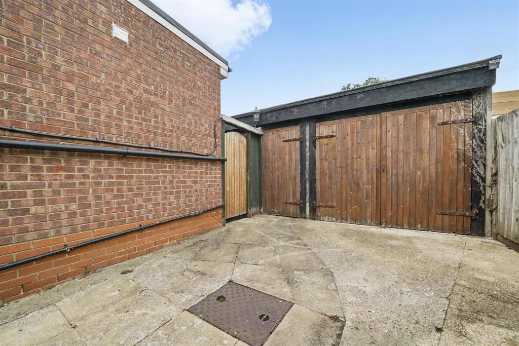 Shared Driveway / Garage