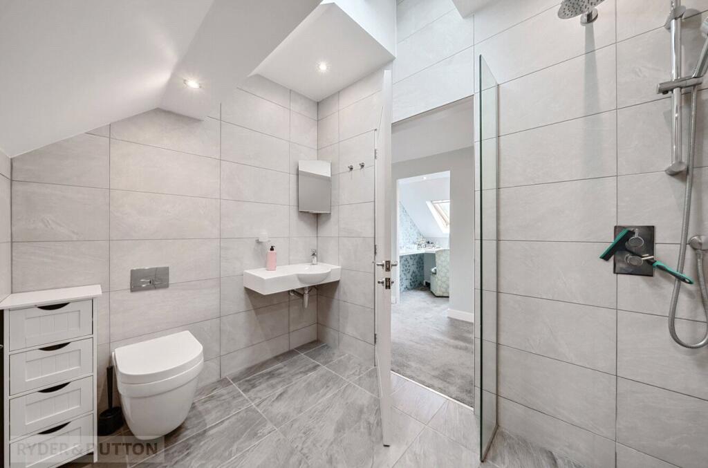 Family Shower Room