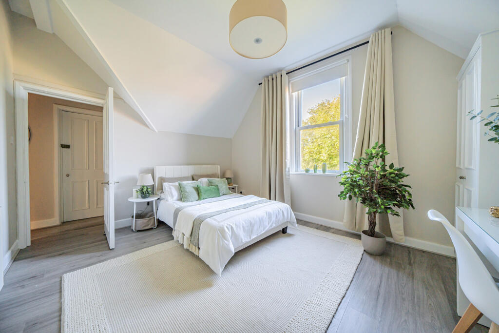 1361035-12-68dba1...