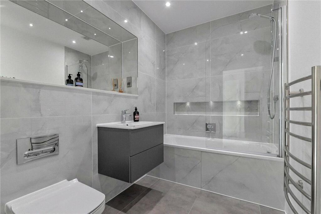 Plot 3 Bathroom