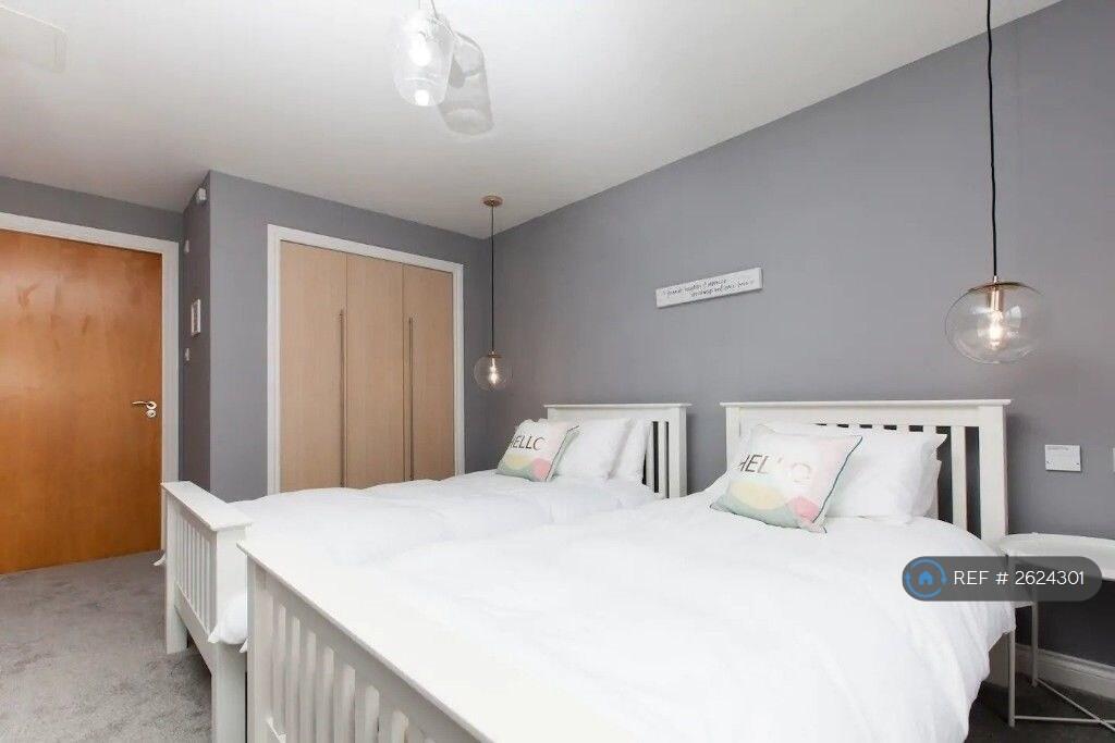 Main Bedroom 1
