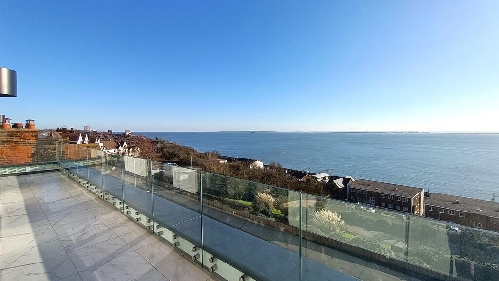 Thames View sea v...