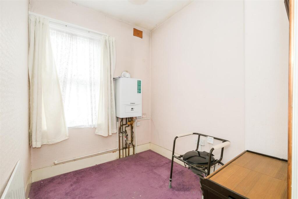 38 Henniker gardens-39.jpg