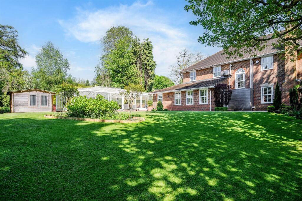 WHISTLER HOUSE EXTERNALS  (18).jpg