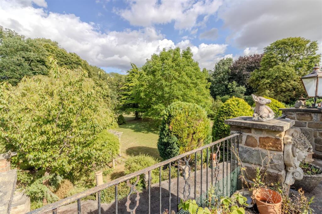 Cliffe House (10 of 36).jpg