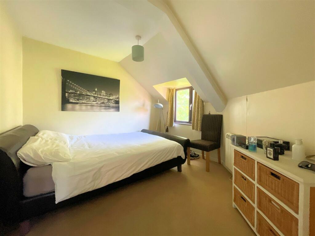 Bedroom 2.jpg
