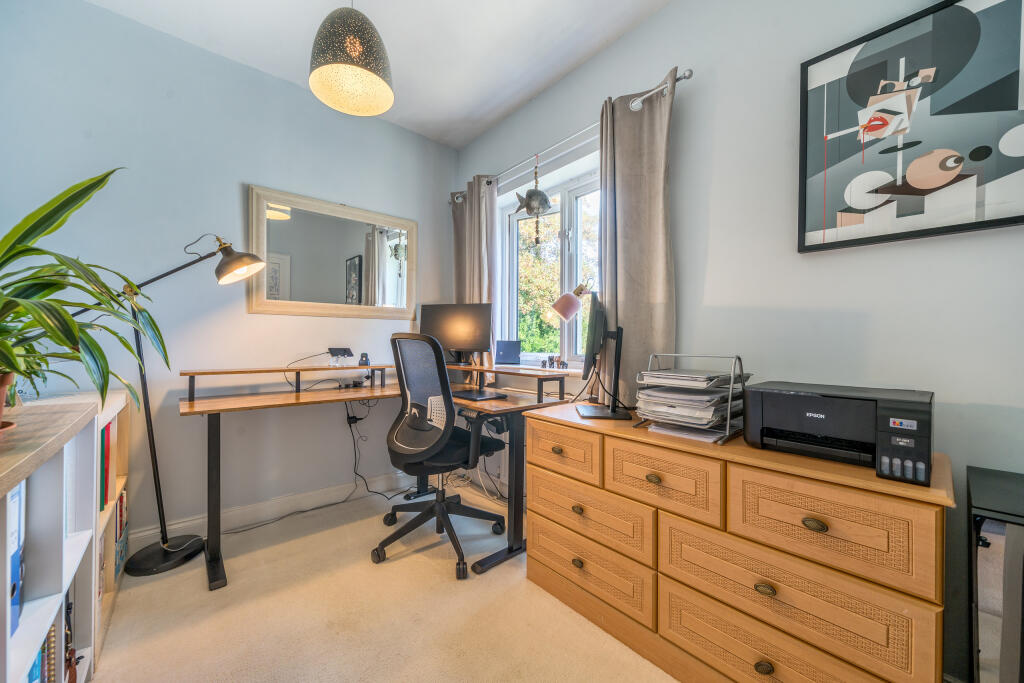 1359096-18-68daa0da0d342-ARW-1