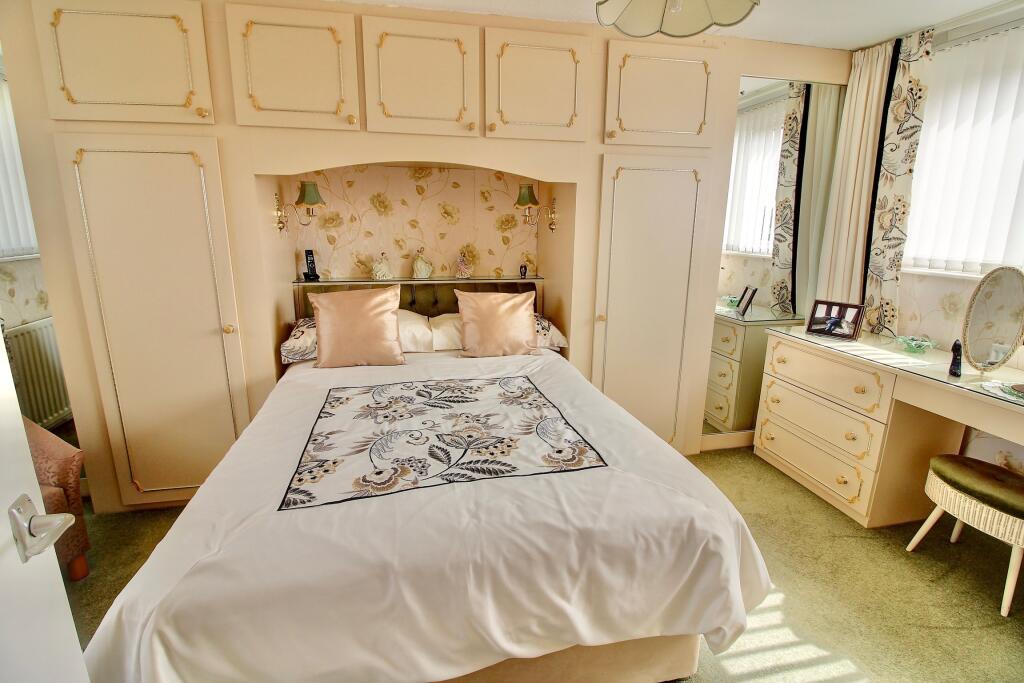 20. Bedroom 1