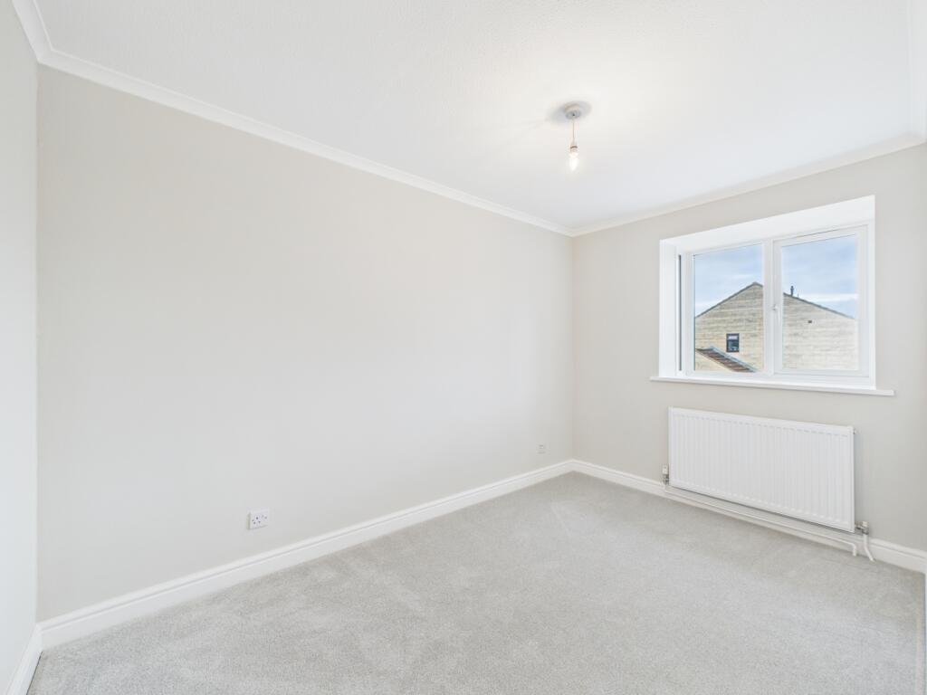 CAM02023G0-PR0184-STILL030