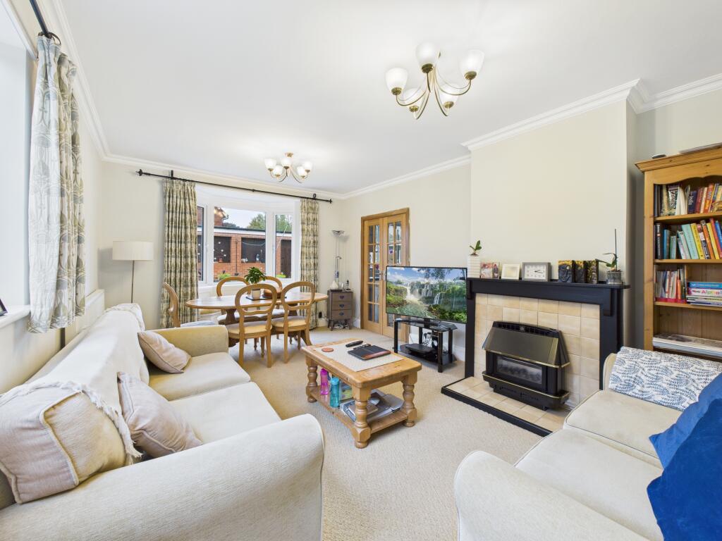 CAM04825G0-PR0192-STILL003