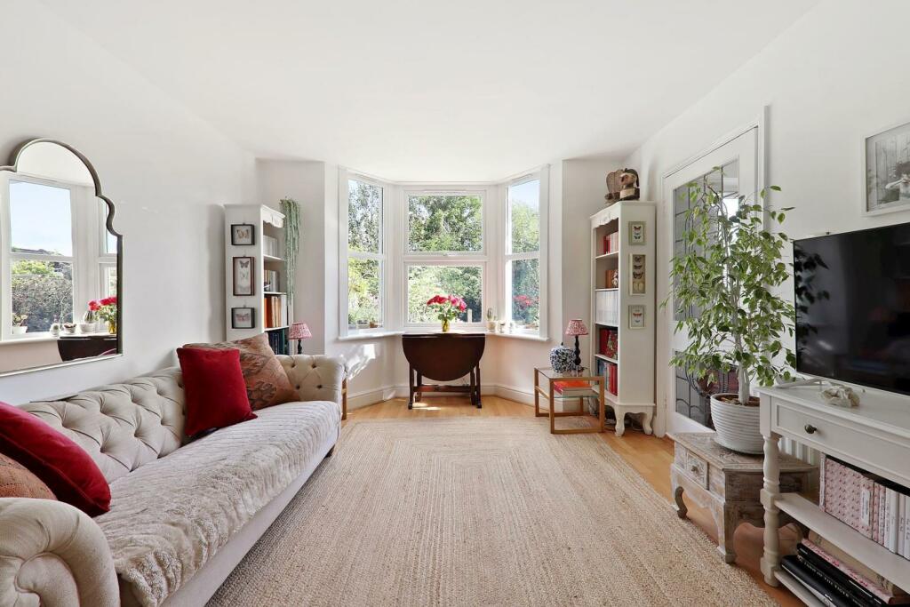 06-5ee1JHPropWorld - 65b Peak Hill - 18 (1)-medium