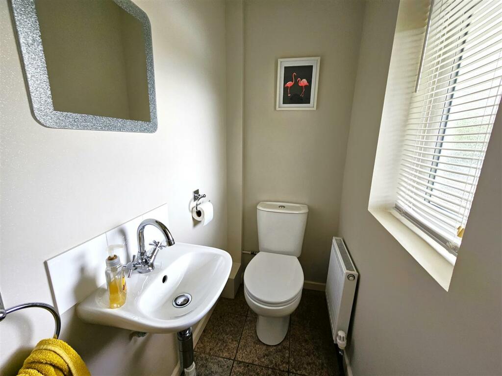 Downstair WC.jpg