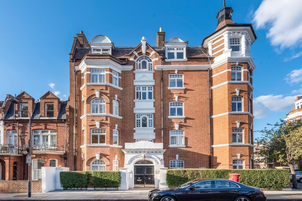 9 Hurlingham Court M