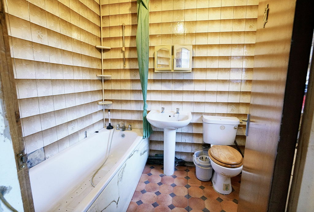 GF Bathroom