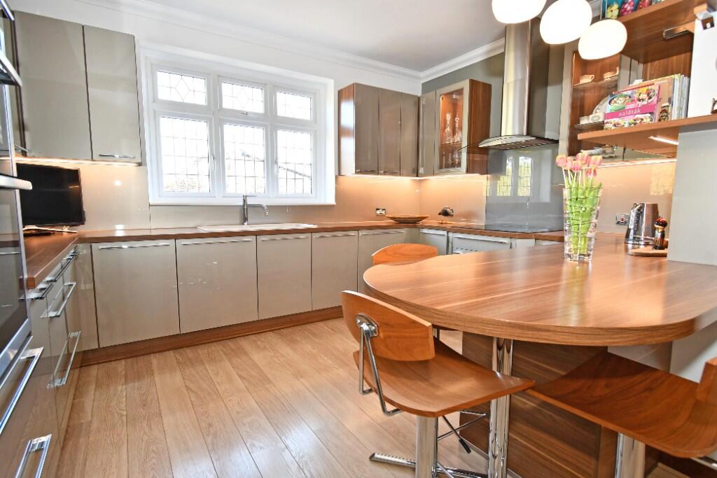 Kitchen/Morning Room