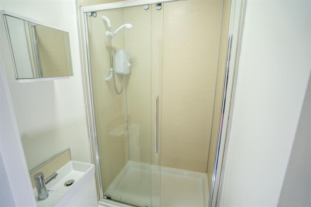 Shower Room Ashdell Road.jpg