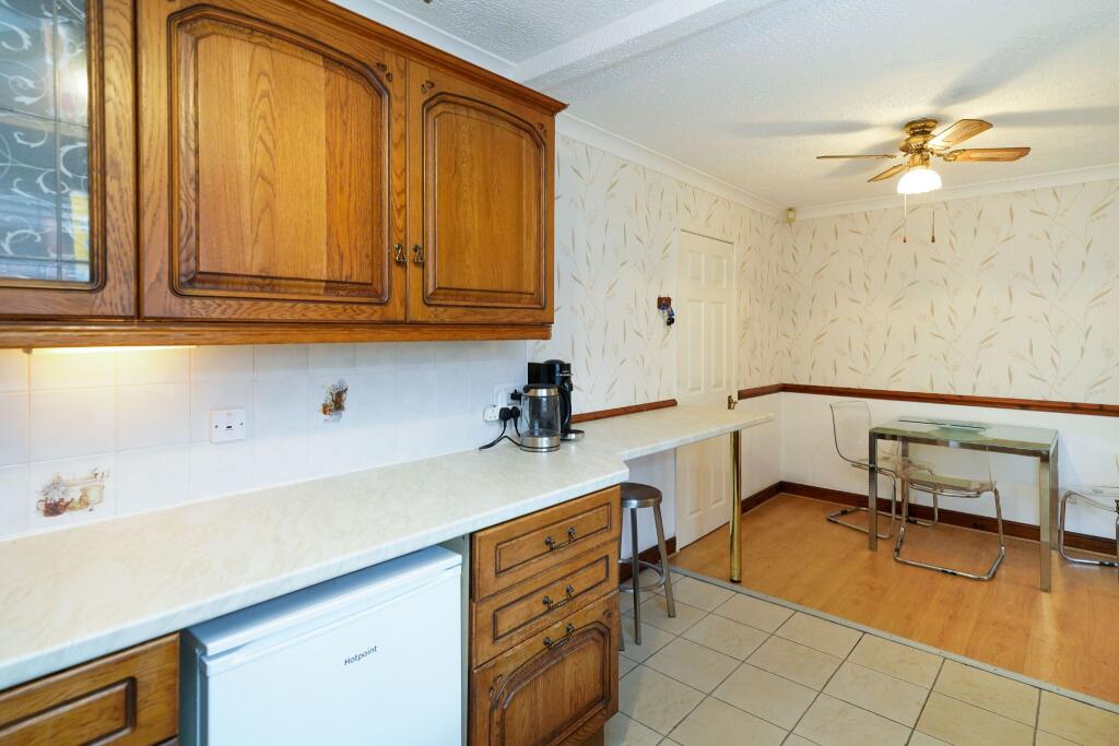 Photograph 12