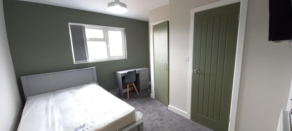 ROOM 4
