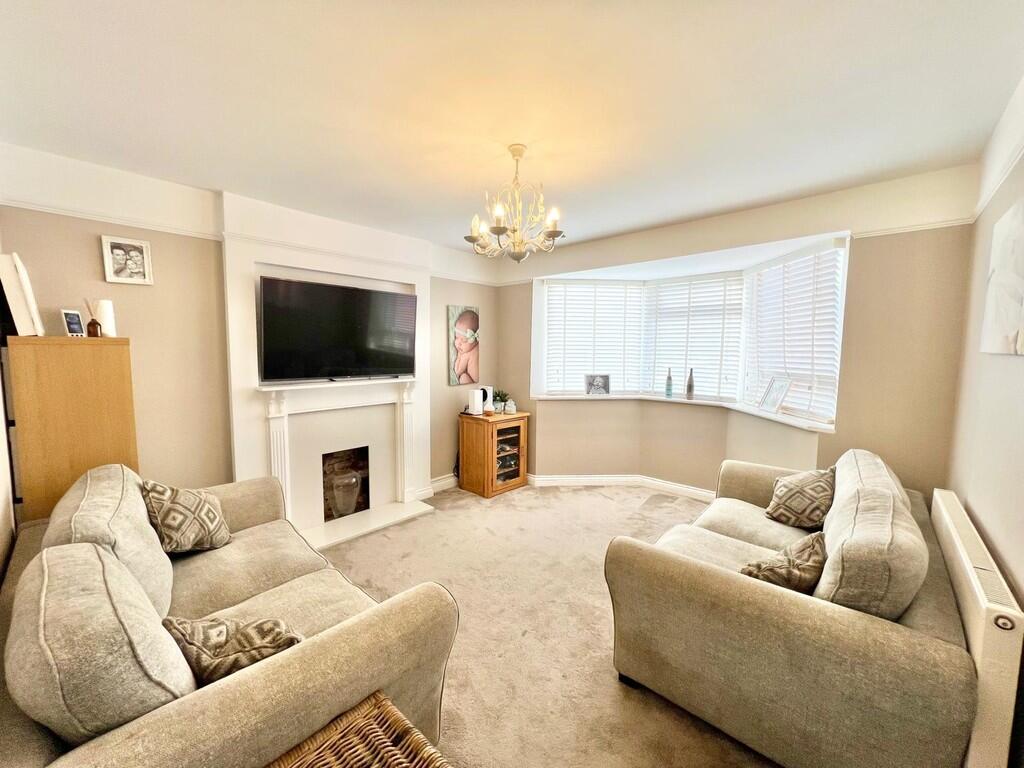 ee2097fc-bef9-4ae...