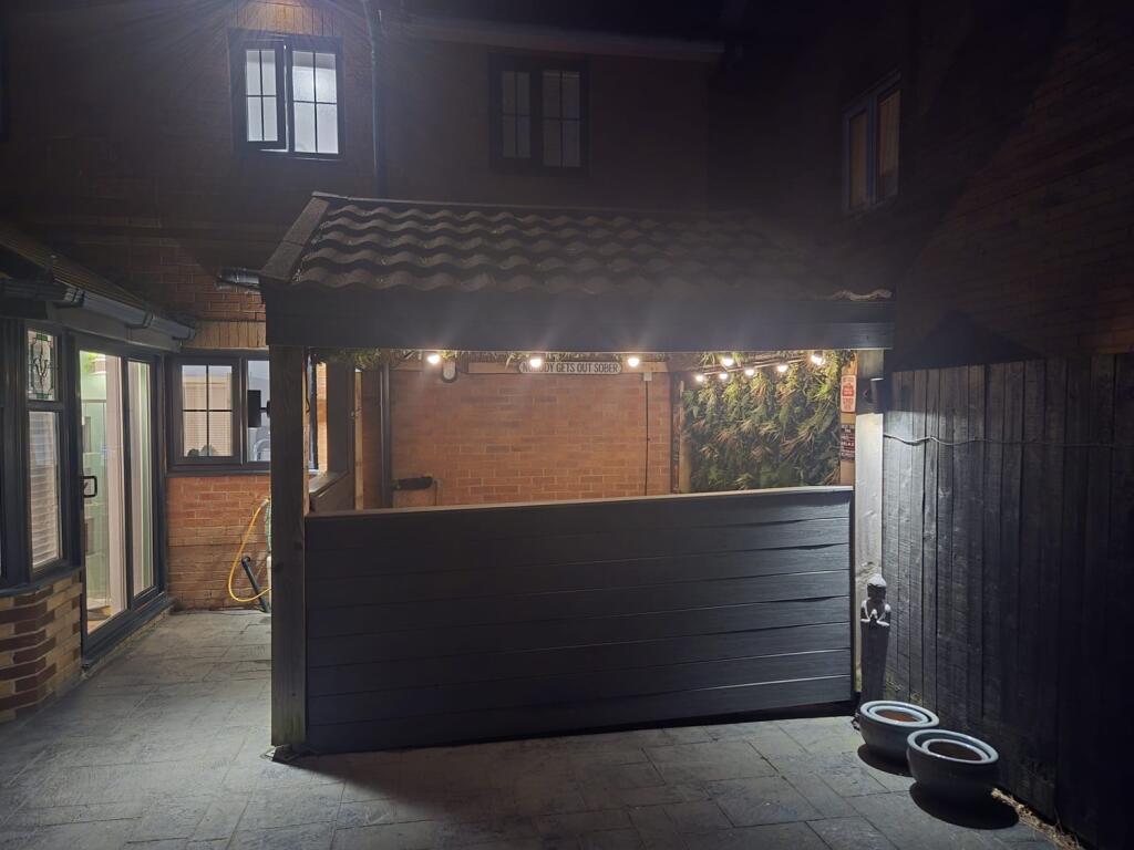 7e8635a0-da36-416e-a824-3a97aee7e0c6