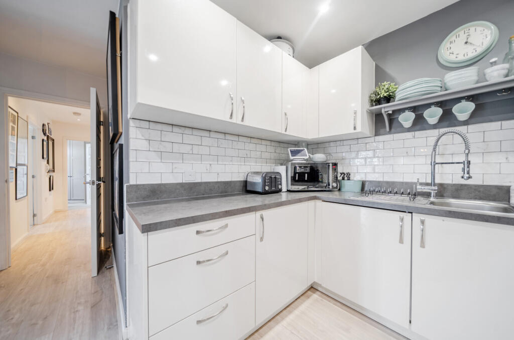 22-6819f731d0fc7-...