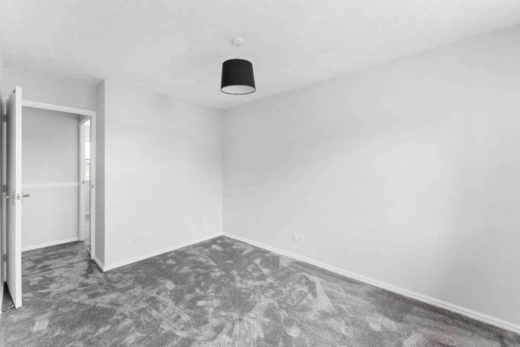 18 Lanthony Close, WSM 20.jpg