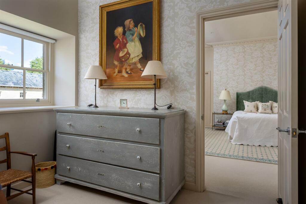 51 - 7 Sherborne Stables - GL54 3DW - Web.jpg