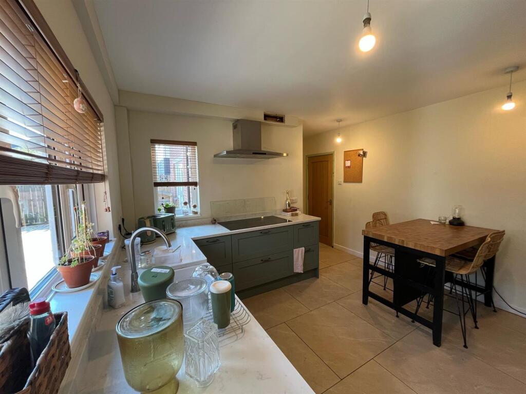 WhatsApp Image 2025-04-11 at 18.03.07_17ce4bb6.jpg