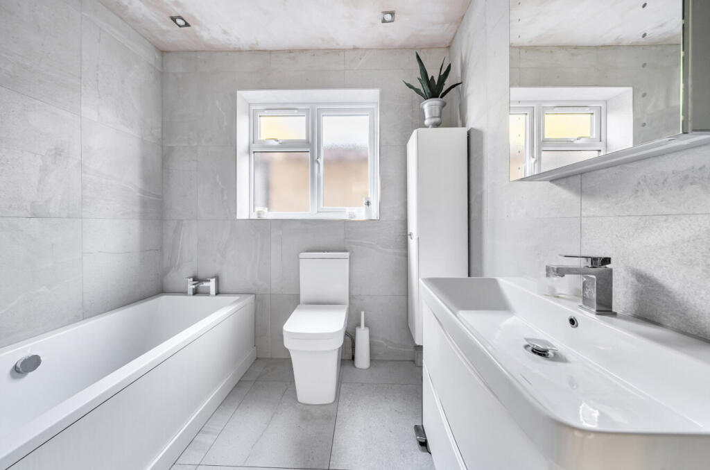 1362177-3-68e3eb2...