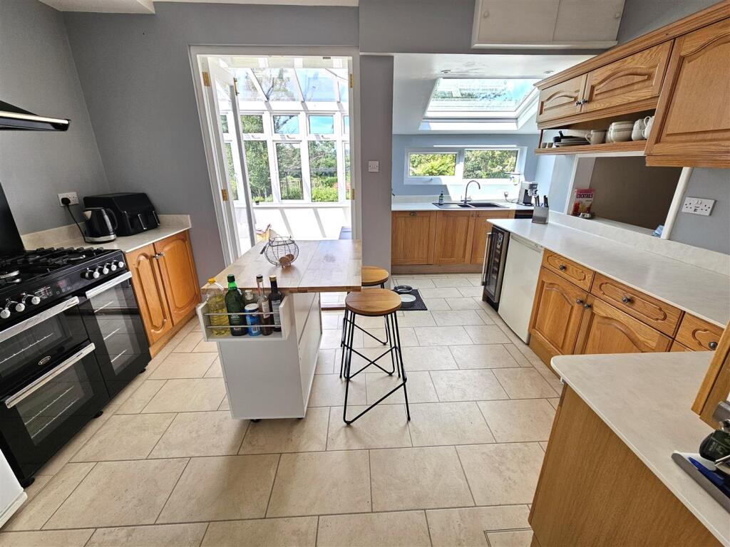 Kitchen Breakfast Room.jpg