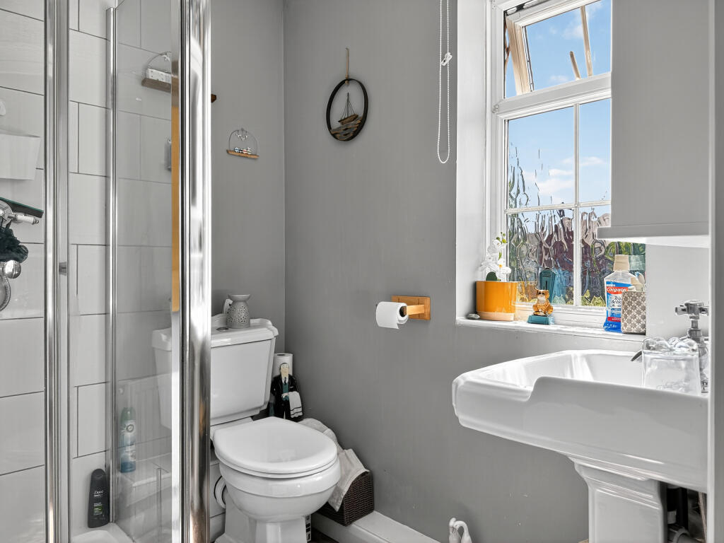 088_Photo 12-08-2025, 12 49 42