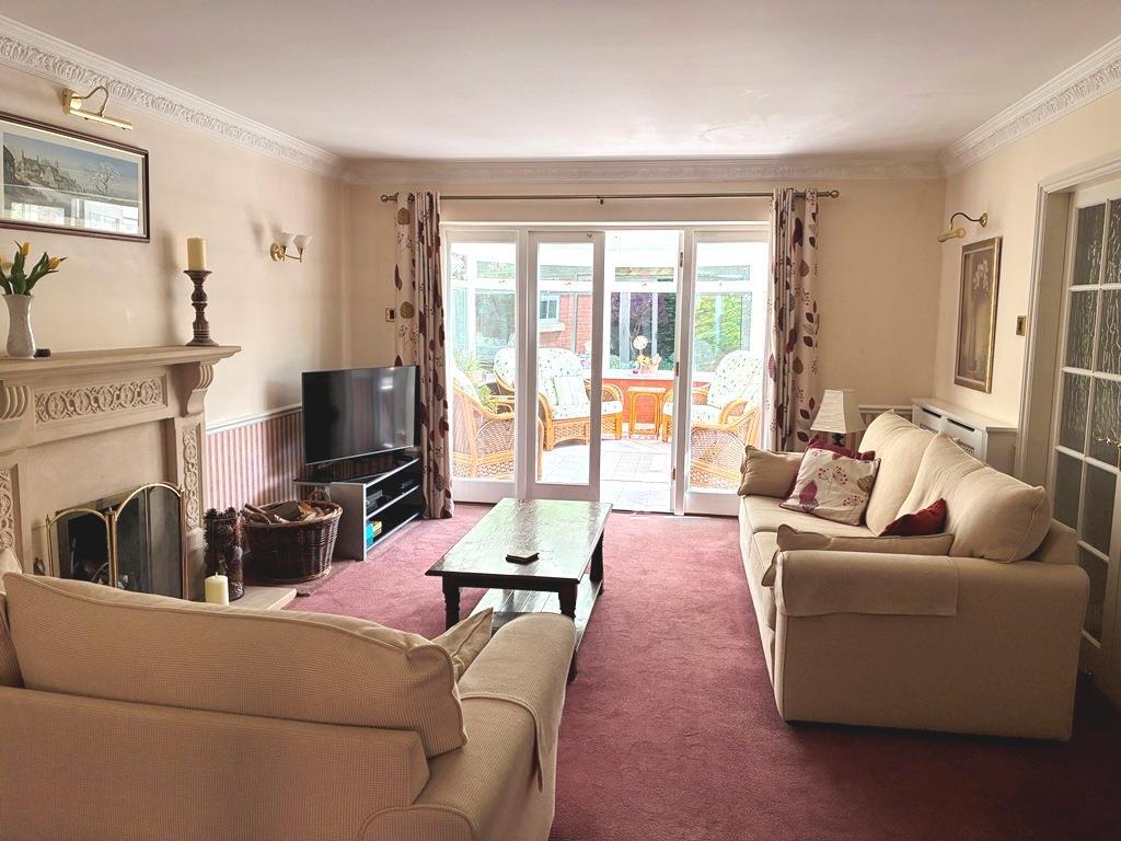 Sitting Room 2.JPG