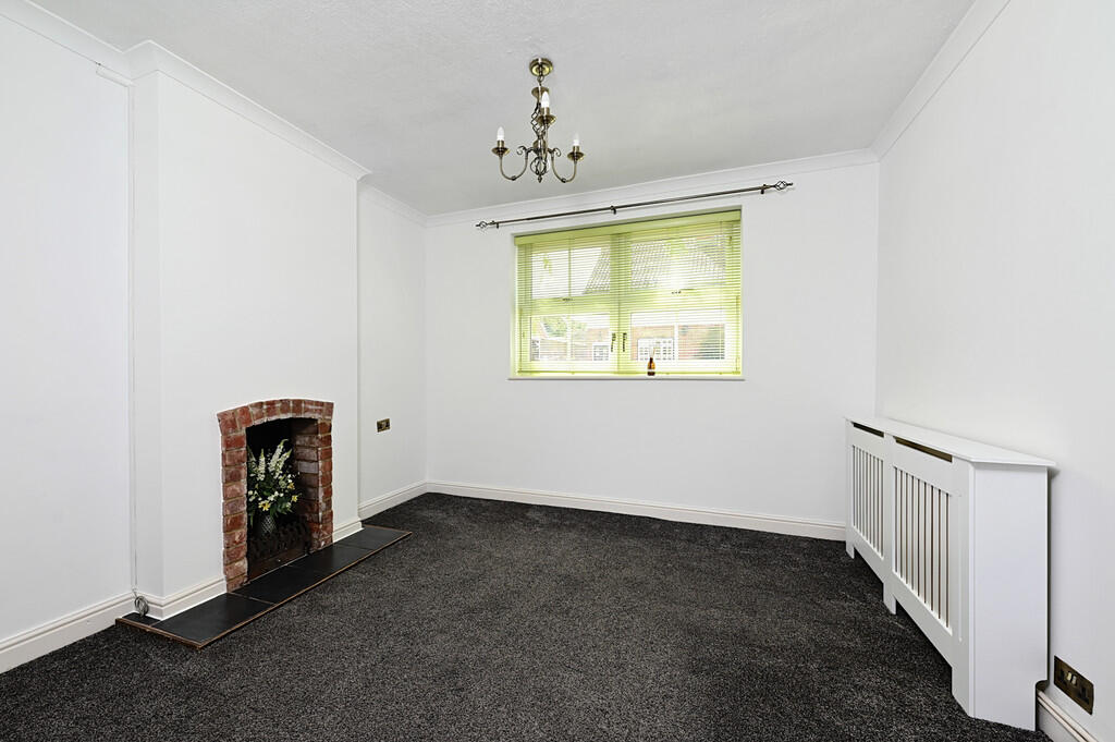 27 Lowlands Rd (5...