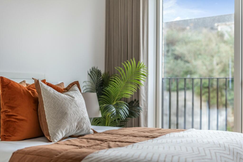 Show Home Image