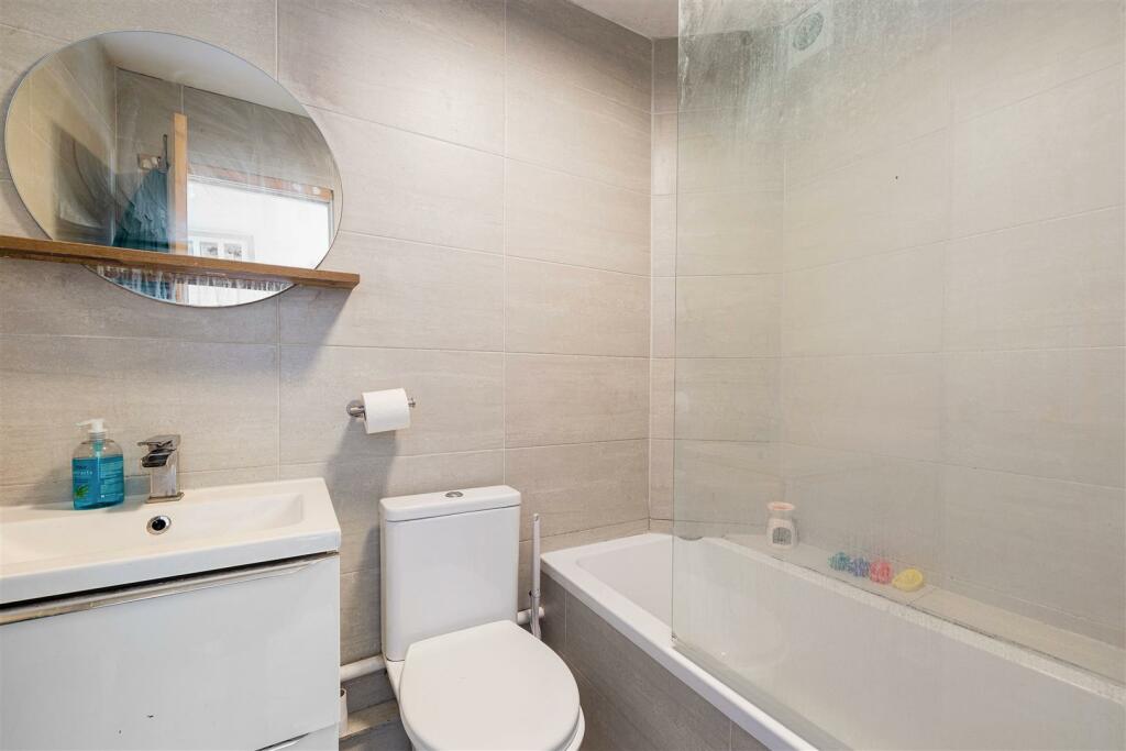 Cherrydeal Court E11