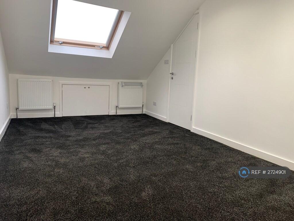 Bedroom 3 Double Ensuite Shower