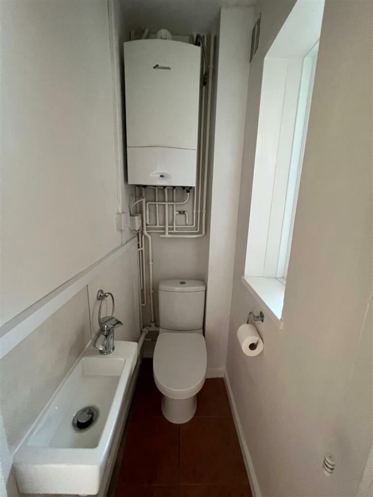 6 regency cloakroom.jpg