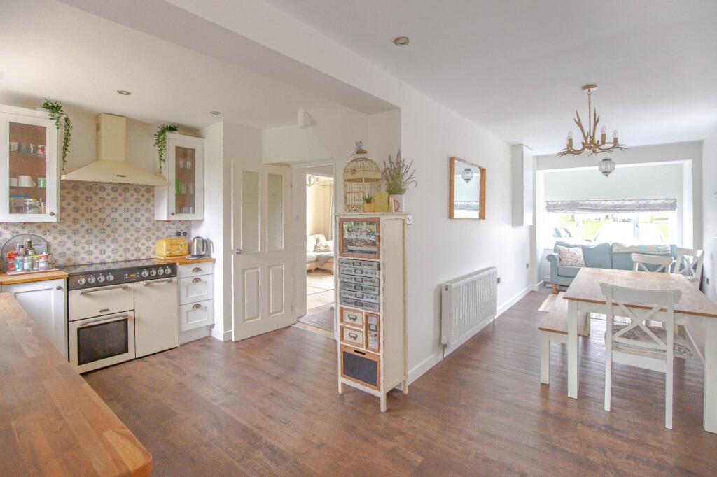 Kitchen Family Room