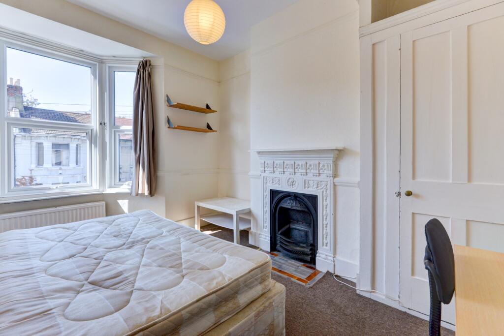 8 DeMontfort Road Bedroom 4 (1)