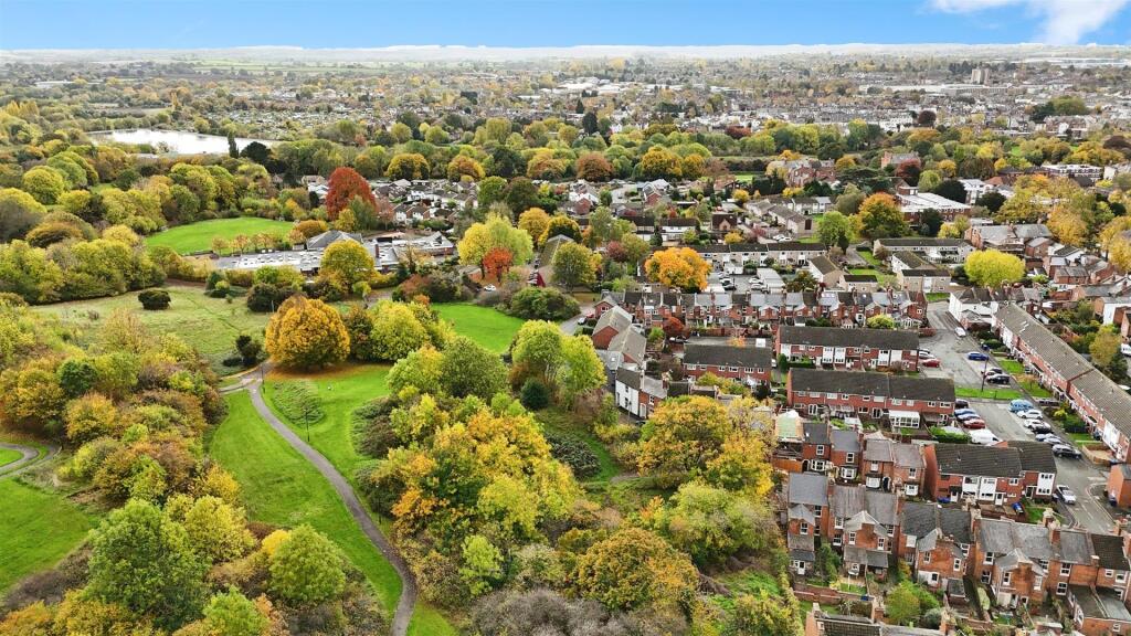 573c1d80-F-4527-918E-3AAC48F7AD8C-8331-00000638F32