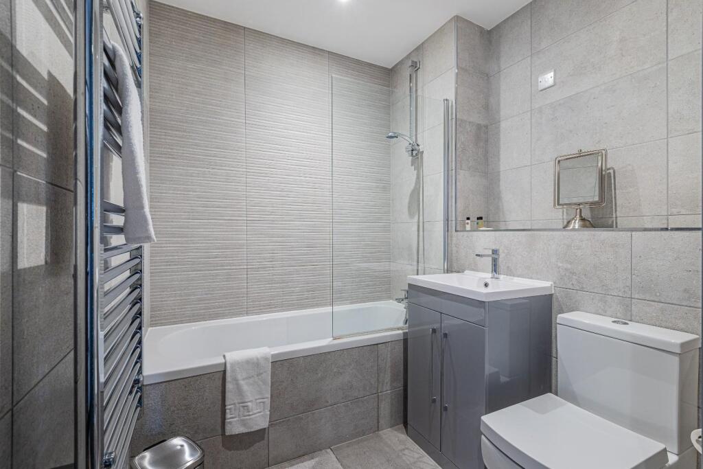 The Moorwell 7-8.jpg